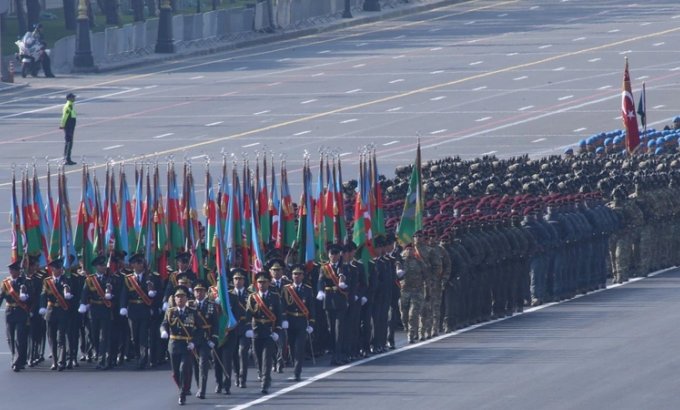 Zəfərin 5 ili: Bakıda hərbi parad keçirilir - CANLI
