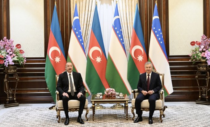 Azərbaycan və Özbəkistan prezidentlərinin təkbətək görüşü oldu
