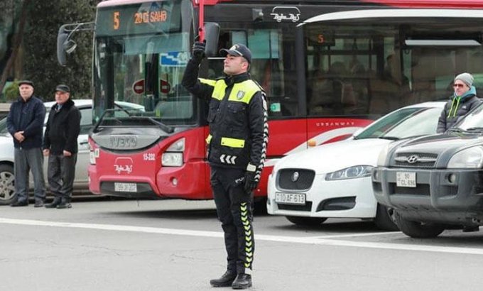 20 Yanvar şəhidlərinin xatirəsi bir dəqiqəlik sükutla yad olundu