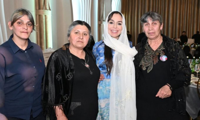 Leyla Əliyeva şəhid ailələri ilə birlikdə iftar süfrəsində iştirak etdi
